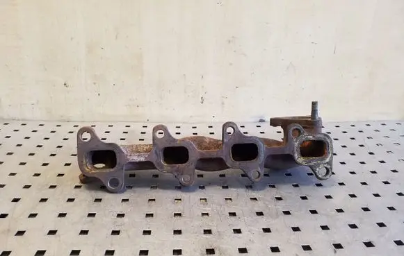 Toyota Corolla Verso E121 Exhaust manifold