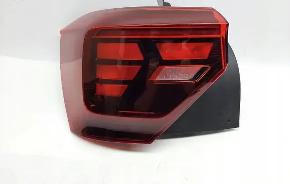 Volkswagen Polo VI Rear/tail lights 2G0945095E 2G0945095F