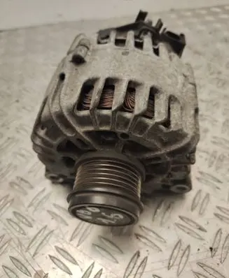 Volvo V60 Generator/alternator 30644799 FG18T125 113006925
