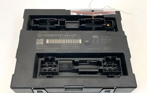 Audi A5 8T 8F Central body control module 8K0907064KE