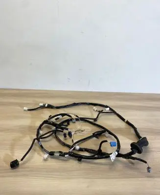 Toyota Auris E180 Tailgate/trunk wiring harness 8218402