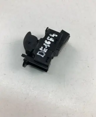 Volvo V40 Electric window control switch 31394840