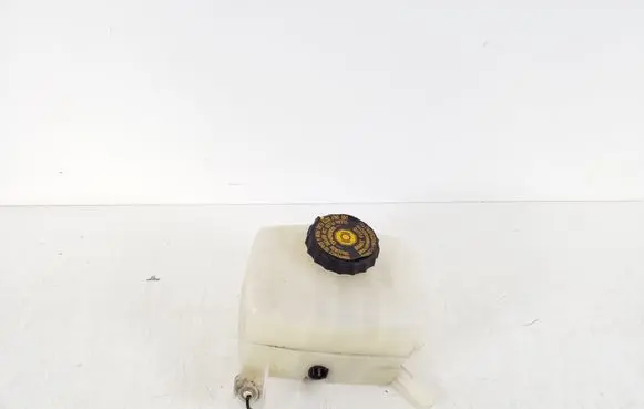 Lexus RX 330 - 350 - 400H Brake fluid reservoir 47220-48180