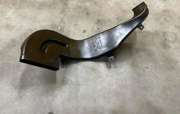 Porsche Macan (95B) Cabin air duct channel 95B819503