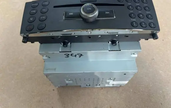 Mercedes-Benz C W204 Radio/GPS head unit trim A2049060002 A2049061900 A2049022401