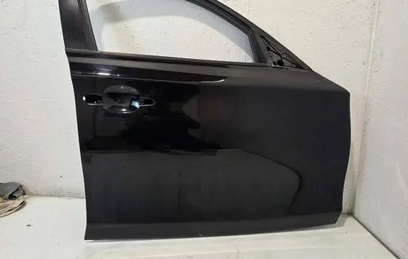 BMW 1 E81 E87 Front door 