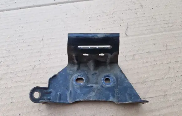 Volkswagen Golf II Other engine bay part 191121409C