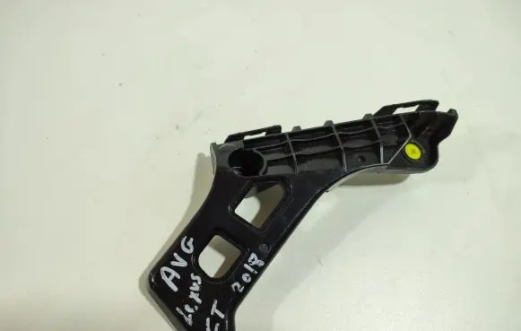 Lexus CT 200H Front bumper mounting bracket 5211676010