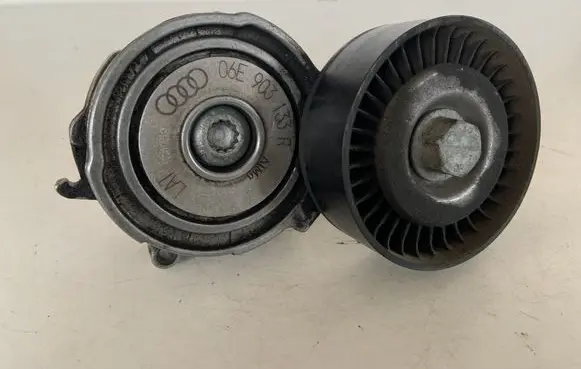 Audi Q7 4M Alternator belt tensioner 06E903133R