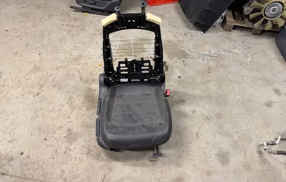 Volkswagen PASSAT B8 USA Seat frame