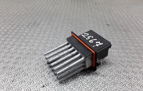 Chrysler 300 - 300C Heater blower motor/fan resistor 05061587AA
