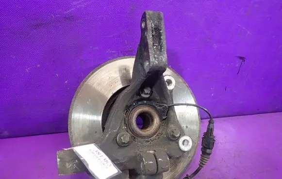 Opel Vectra C Front wheel hub spindle knuckle 