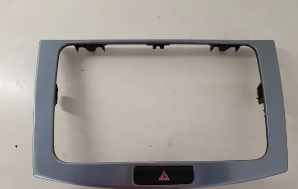 Volkswagen PASSAT CC Radio/GPS head unit trim 3AA858069