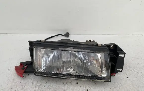 Mazda 323 Headlight/headlamp 11061303