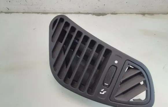 Alfa Romeo 156 Dashboard side air vent grill/cover trim