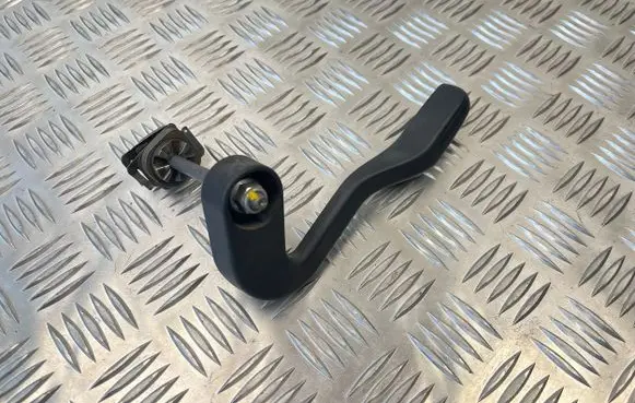 Skoda Octavia Mk2 (1Z) Steering wheel adjustment handle/lever 587707H