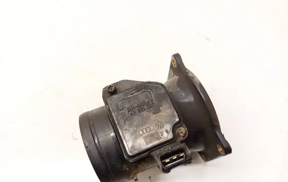 Audi A4 S4 B5 8D Mass air flow meter 058133471