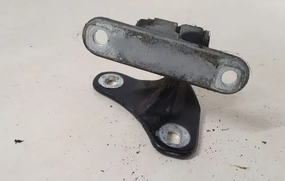 Mercedes-Benz C W203 Front door lower hinge 