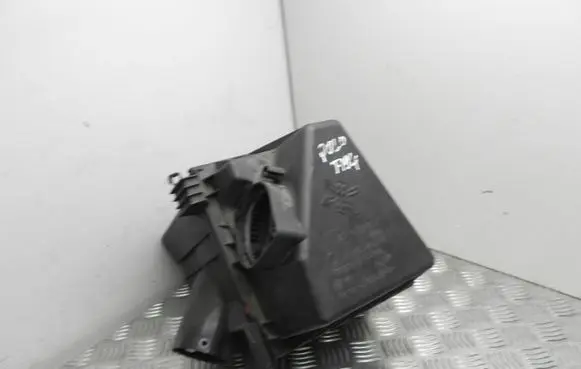 Volkswagen Polo IV 9N3 Air filter box 6Q0129601AR VD17314