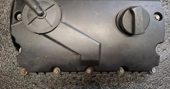 Volkswagen PASSAT B5.5 Rocker cam cover 038103469AJ 2012041615