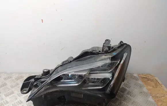 Lexus RC Headlight/headlamp