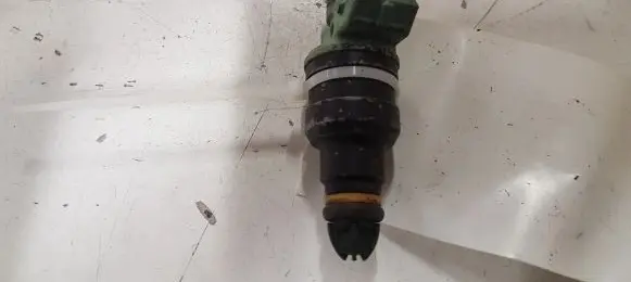 BMW 5 E39 Fuel injector 0280150415