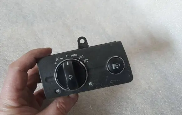 Mercedes-Benz E W211 Light switch A2115450104 2115450104