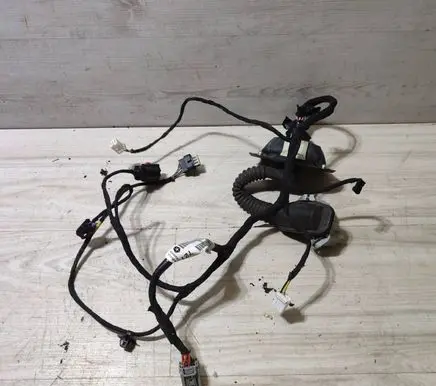 Jeep Grand Cherokee Rear door wiring loom P68251721AB