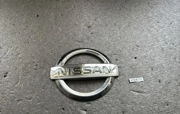 Nissan Terrano Manufacturer badge logo/emblem 90890AX600