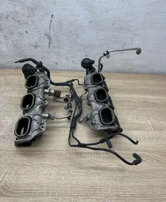Audi A7 S7 4G Fuel Injector clamp holder 06E133340E