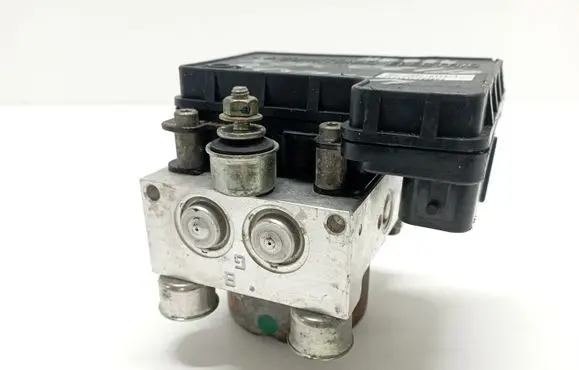 Mitsubishi Lancer ABS Pump MB52WDE61261 7U016126330B8
