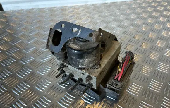 Volkswagen Sharan ABS Pump 7M3907379B 3X0416 10094703093