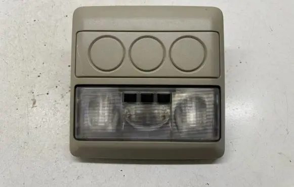 Land Rover Discovery 3 - LR3 Rear seat light XDE500420LUM C95YF 161367