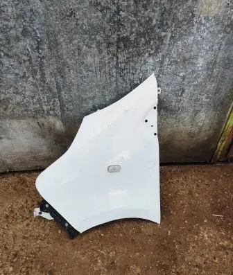 Opel Vivaro Fender