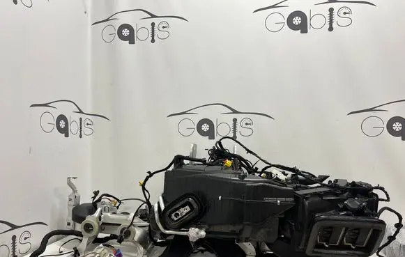 Porsche Cayenne (9Y0 9Y3) Interior heater climate box assembly 4M1820021B 9Y1857017B