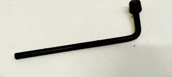 Lexus RX 300 Wheel nut wrench 