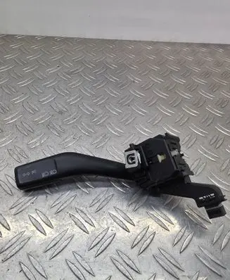 Volkswagen Golf VI Indicator stalk 1K0953513 01103500 10350053226331