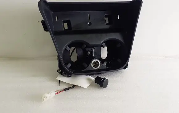 BMW X3 F25 Cup holder 918449808 105034584 5116918449808