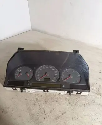 Volvo S70 V70 V70 XC Speedometer (instrument cluster) 9472523 69294240T