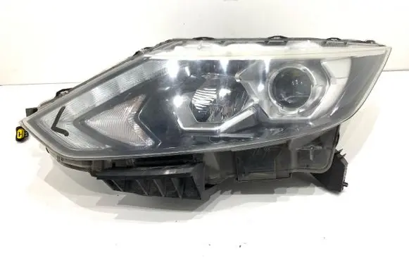 Nissan Qashqai Headlight/headlamp