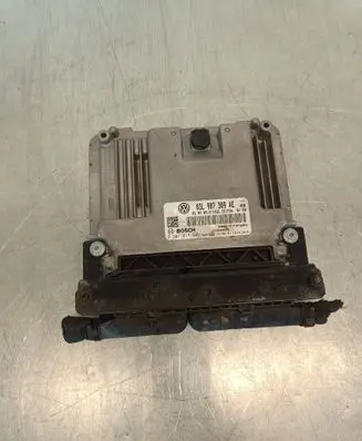 Volkswagen Tiguan Engine control unit/module 03L907309AE 0281017946