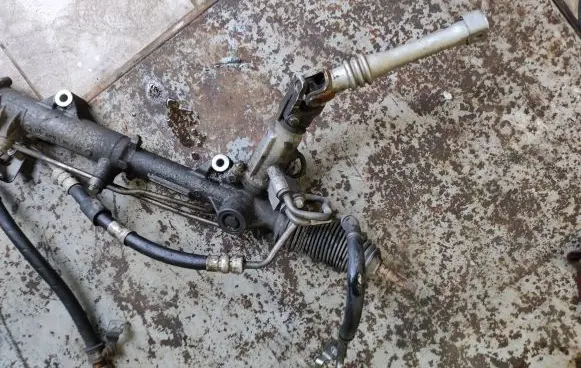 Mercedes-Benz C W204 Steering rack 20411011017