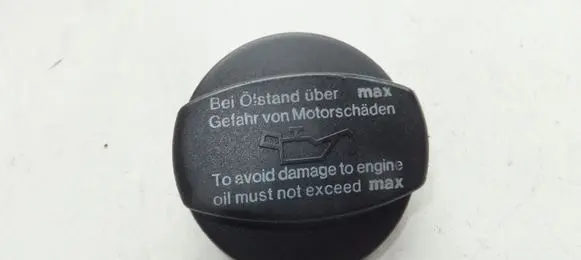 Mercedes-Benz Vito Viano W638 Oil filler cap A1110180302