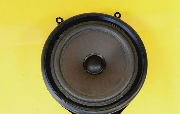 Audi A4 S4 B6 8E 8H Front door speaker 8E0035411
