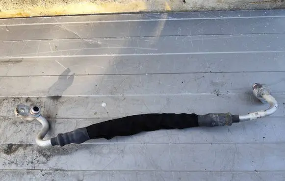 Porsche Macan (95B) Air conditioning (A/C) pipe/hose 95B816720C