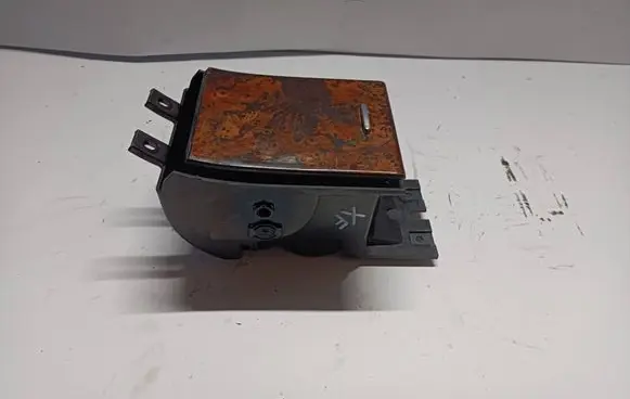 Jaguar XF X250 Cup holder 8X23600D00A ET29652000 8X23600D00B