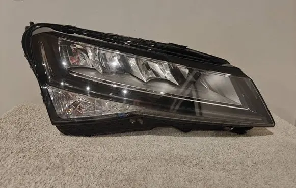Skoda Superb B8 (3V) Headlight/headlamp 3V1941016C