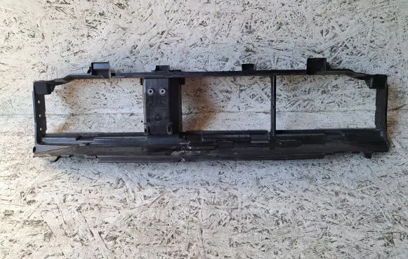BMW 4 G22 G23 G24 G26 Radiator trim 