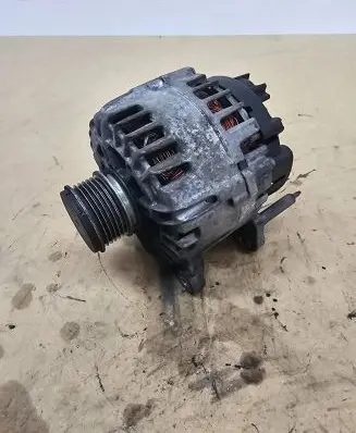 Volkswagen Tiguan Generator/alternator 03L903023A TG14C031 2608901C