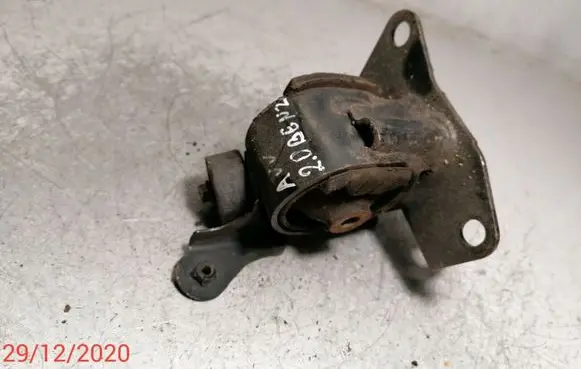 Toyota Avensis T220 Engine mount bracket 1237228110